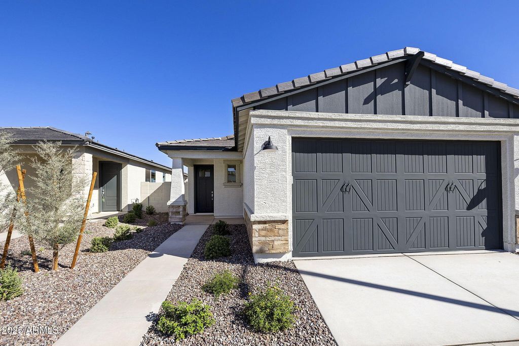 13219 N 145TH Lane, Surprise, AZ 85379 — photo 4