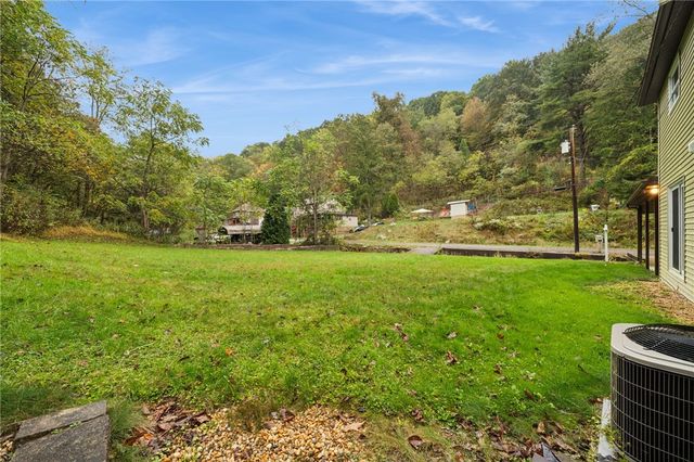 4314 Rostosky Ridge Rd, Forward Twp, PA 15063