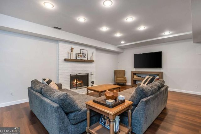 1250 Northcliff Trace, Roswell, GA 30076