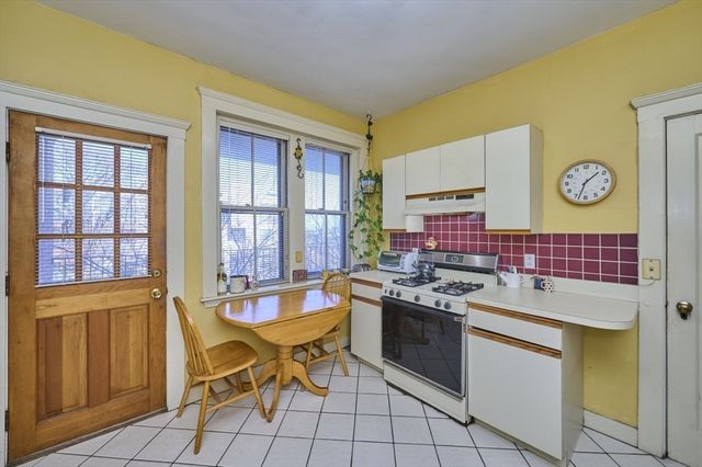 12 Bellvista Rd 2, Boston, MA 02135