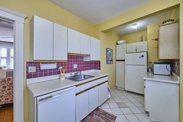 12 Bellvista Rd 2, Boston, MA 02135