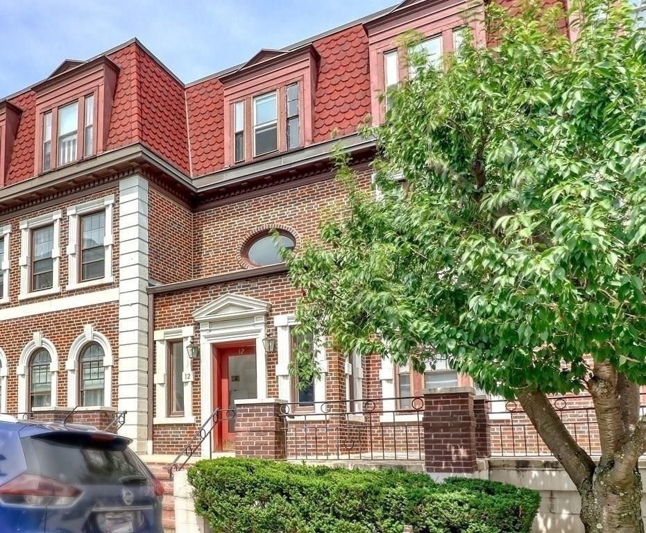 12 Bellvista Rd 2, Boston, MA 02135