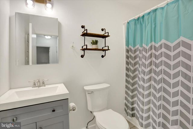 120 OAK HILL DR, Middletown, PA 17057