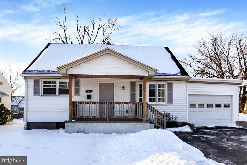 120 OAK HILL DR, Middletown, PA 17057