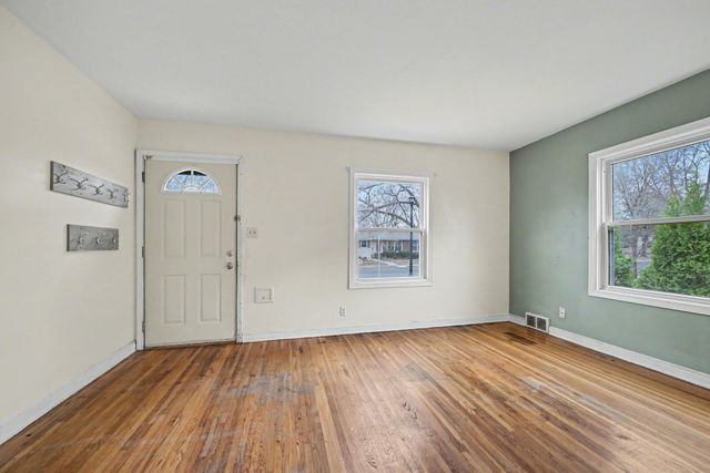 5528 Penn Avenue S, Minneapolis, MN 55419