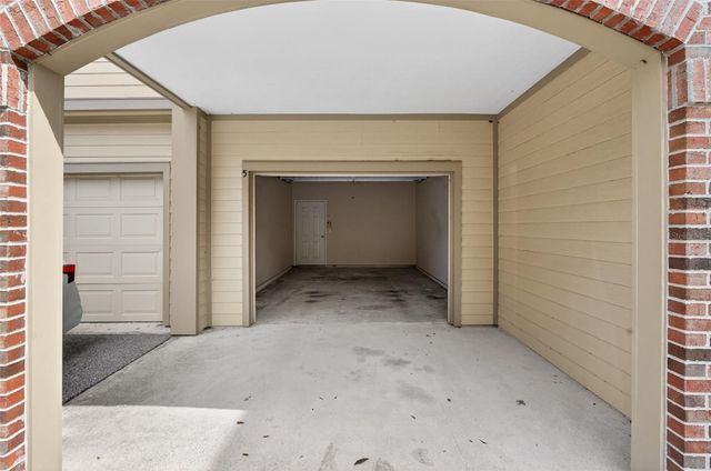 7800 POINT MEADOWS DRIVE 1338, Jacksonville, FL 32256