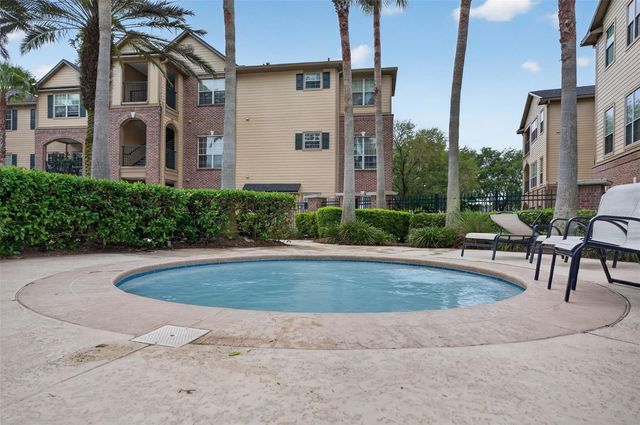 7800 POINT MEADOWS DRIVE 1338, Jacksonville, FL 32256
