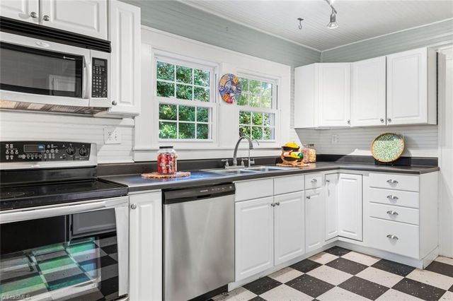 125 Tarpley Street, Burlington, NC 27215
