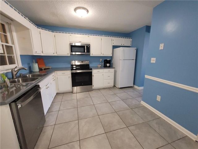 1695 SE Winchester Way, Conyers, GA 30013