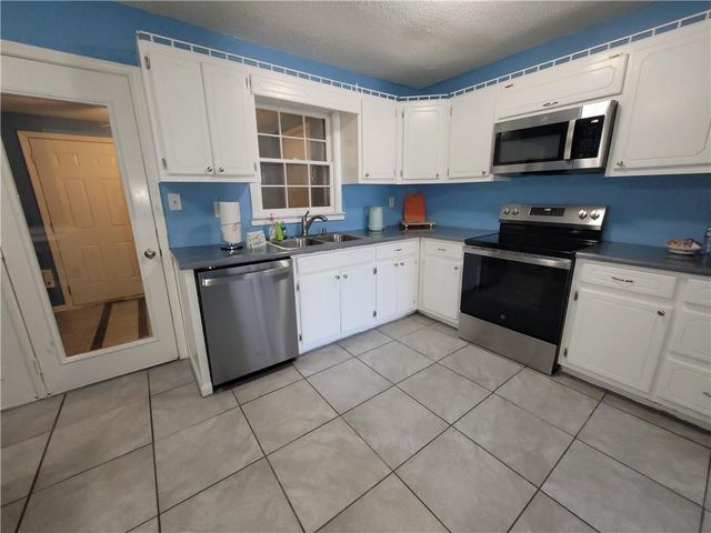 1695 SE Winchester Way, Conyers, GA 30013