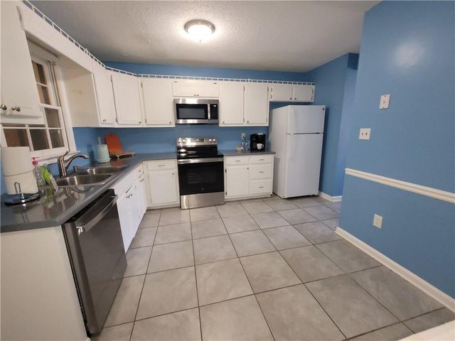 1695 SE Winchester Way, Conyers, GA 30013