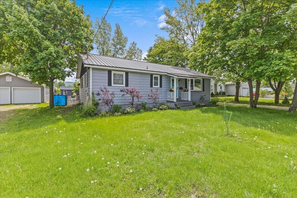 49 Russell Street, St. Albans City, VT 05478