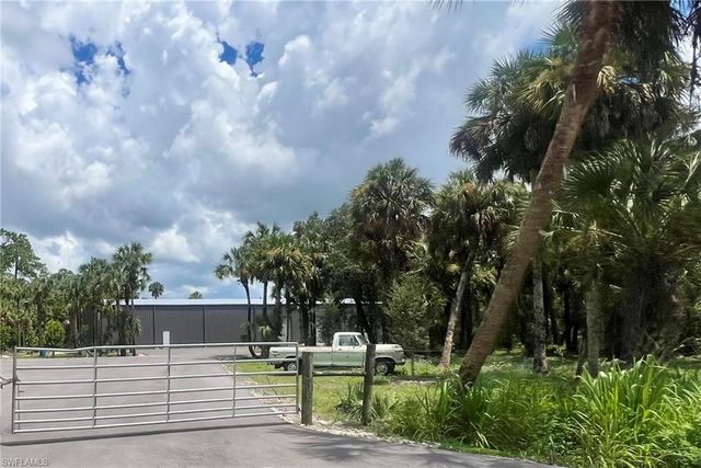 1303 Shady LN, Naples, FL 34120