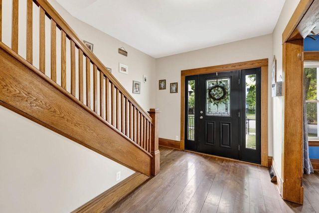 432 6th Street, Baraboo, WI 53913