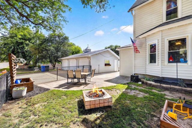 432 6th Street, Baraboo, WI 53913