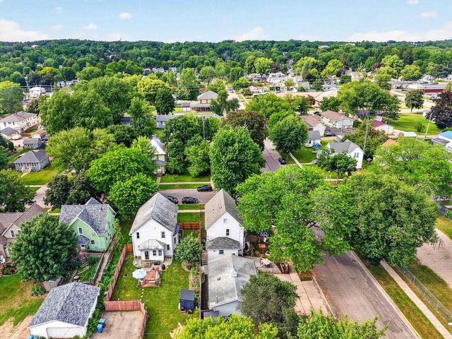 432 6th Street, Baraboo, WI 53913