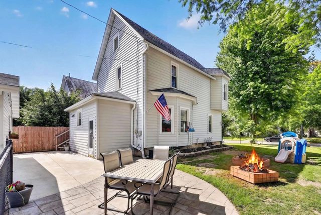 432 6th Street, Baraboo, WI 53913