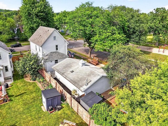 432 6th Street, Baraboo, WI 53913