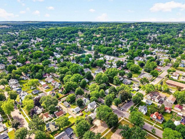 432 6th Street, Baraboo, WI 53913