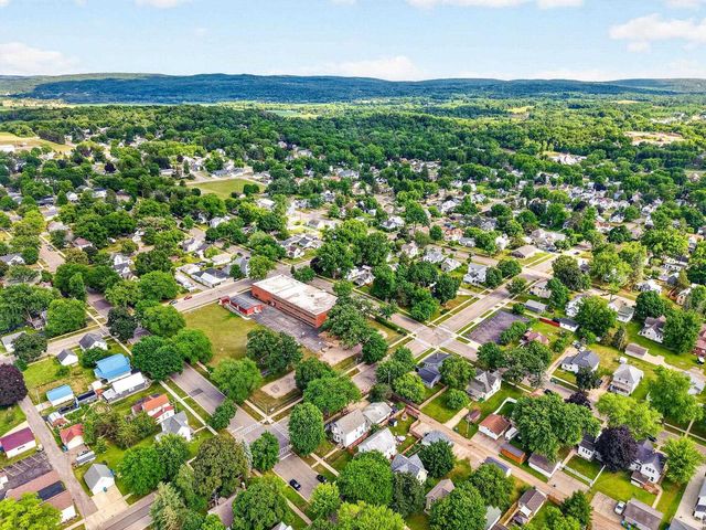 432 6th Street, Baraboo, WI 53913