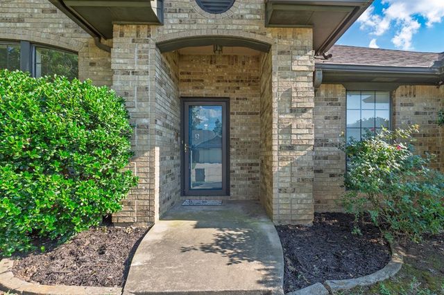 1201 Castle Creek Street, Shawnee, OK 74804