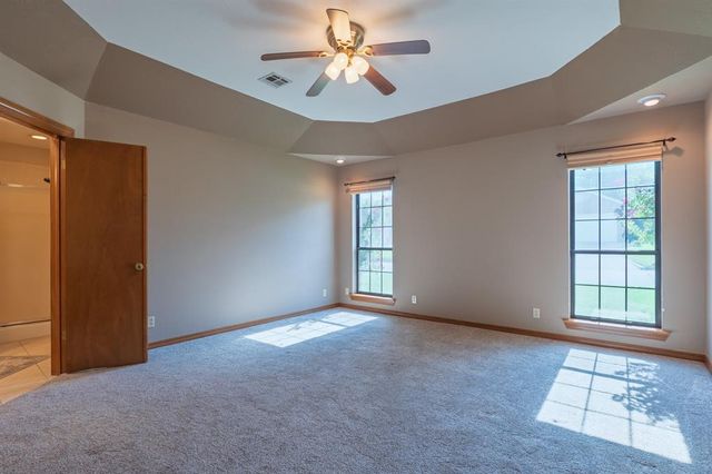 1201 Castle Creek Street, Shawnee, OK 74804