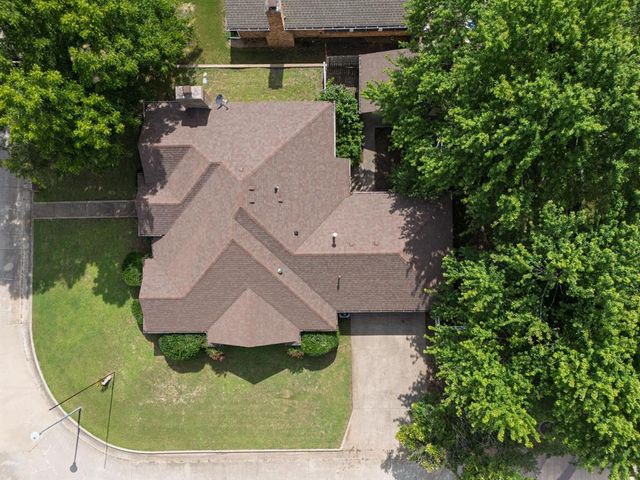 1201 Castle Creek Street, Shawnee, OK 74804