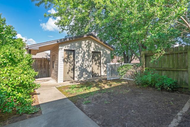 1201 Castle Creek Street, Shawnee, OK 74804