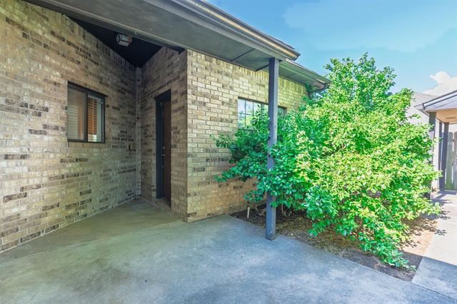 1201 Castle Creek Street, Shawnee, OK 74804