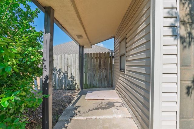 1201 Castle Creek Street, Shawnee, OK 74804