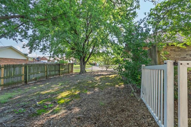1201 Castle Creek Street, Shawnee, OK 74804