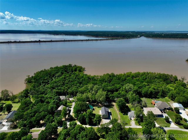 23 Falcon Nest Road Falcon Cove 2, Eufaula, OK 74432