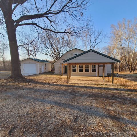 23 Falcon Nest Road Falcon Cove 2, Eufaula, OK 74432