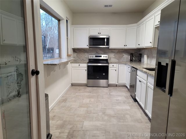 23 Falcon Nest Road Falcon Cove 2, Eufaula, OK 74432