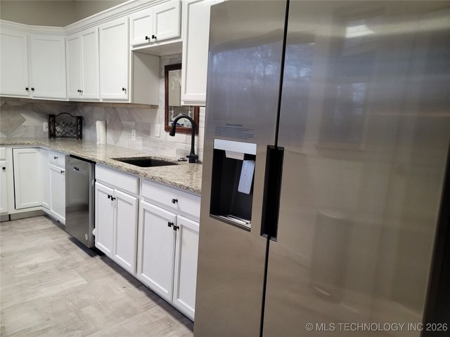 23 Falcon Nest Road Falcon Cove 2, Eufaula, OK 74432