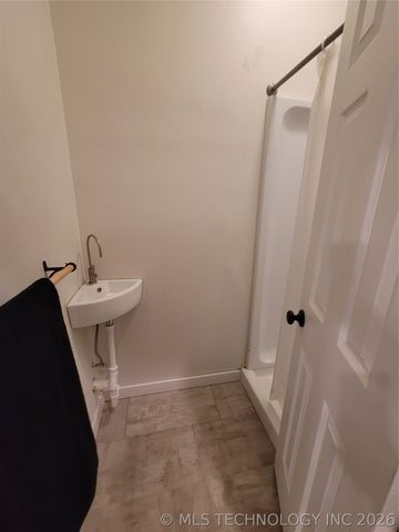 23 Falcon Nest Road Falcon Cove 2, Eufaula, OK 74432