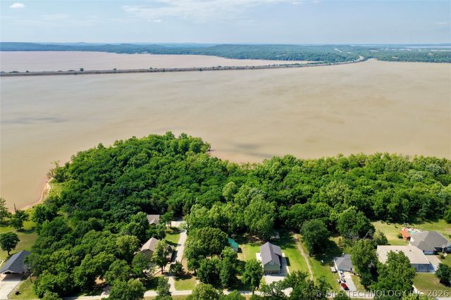 23 Falcon Nest Road Falcon Cove 2, Eufaula, OK 74432