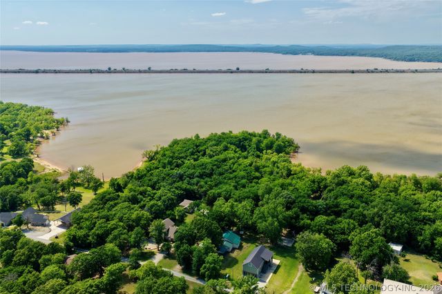 23 Falcon Nest Road Falcon Cove 2, Eufaula, OK 74432