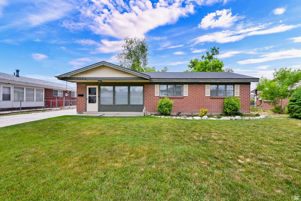 5534 S SPURRIER RD, Murray, UT 84107
