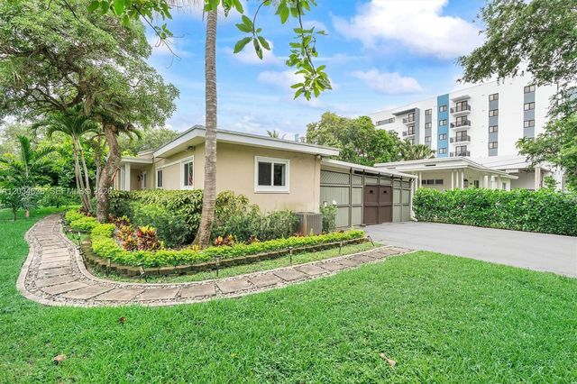 895 NE 129th St, North Miami, FL 33161