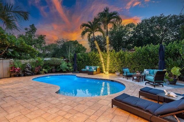 895 NE 129th St, North Miami, FL 33161