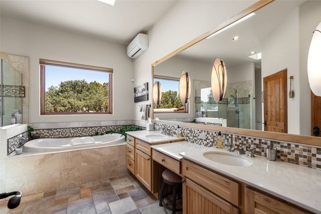 5 Columbine Lane, Santa Fe, NM 87506