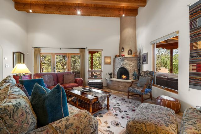 5 Columbine Lane, Santa Fe, NM 87506