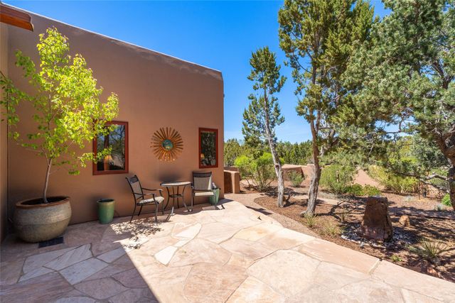 5 Columbine Lane, Santa Fe, NM 87506