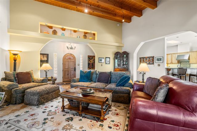 5 Columbine Lane, Santa Fe, NM 87506