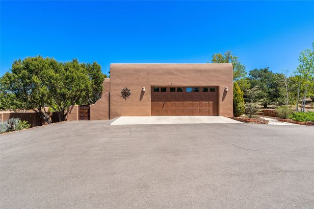 5 Columbine Lane, Santa Fe, NM 87506