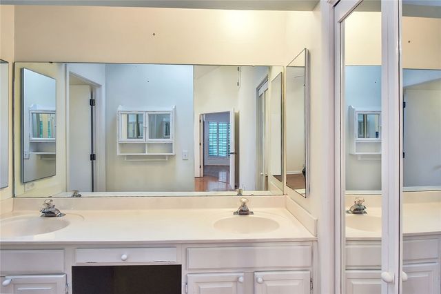 12 Bay Tree Court W, St Simons Island, GA 31522