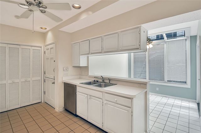 12 Bay Tree Court W, St Simons Island, GA 31522