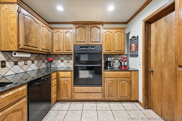 2934 W Berwick Street, Claremore, OK 74017