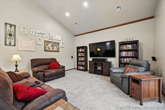 2934 W Berwick Street, Claremore, OK 74017